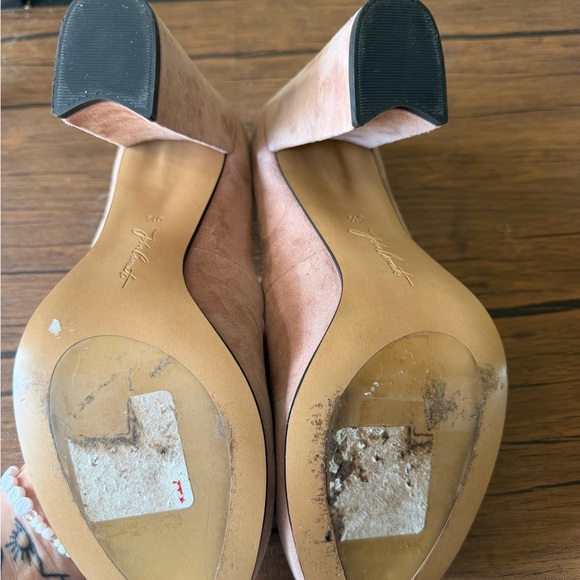 Vince Camuto Blush Suede Heels - Picture 8 of 8